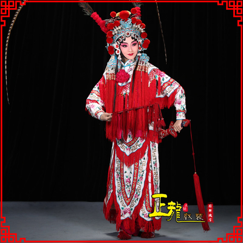 烈山刀马旦改容战父 软绉镶边女改良靠